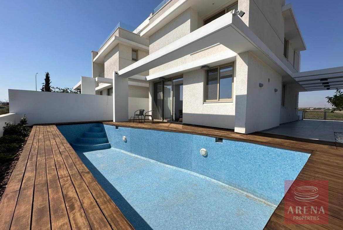 4 bed villa in Livadia