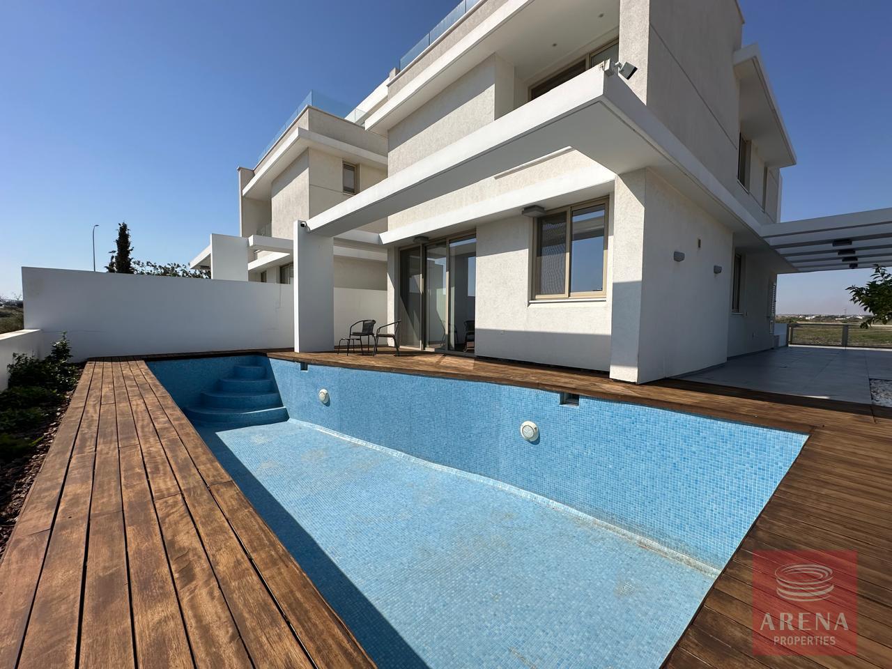 4 bed villa in Livadia