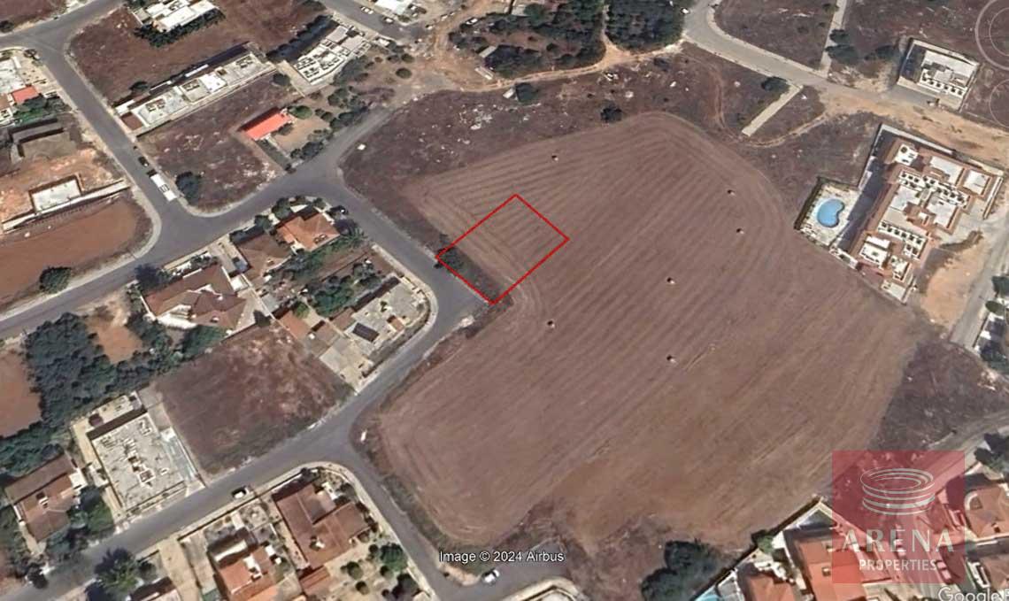 plot in Derynia for sale