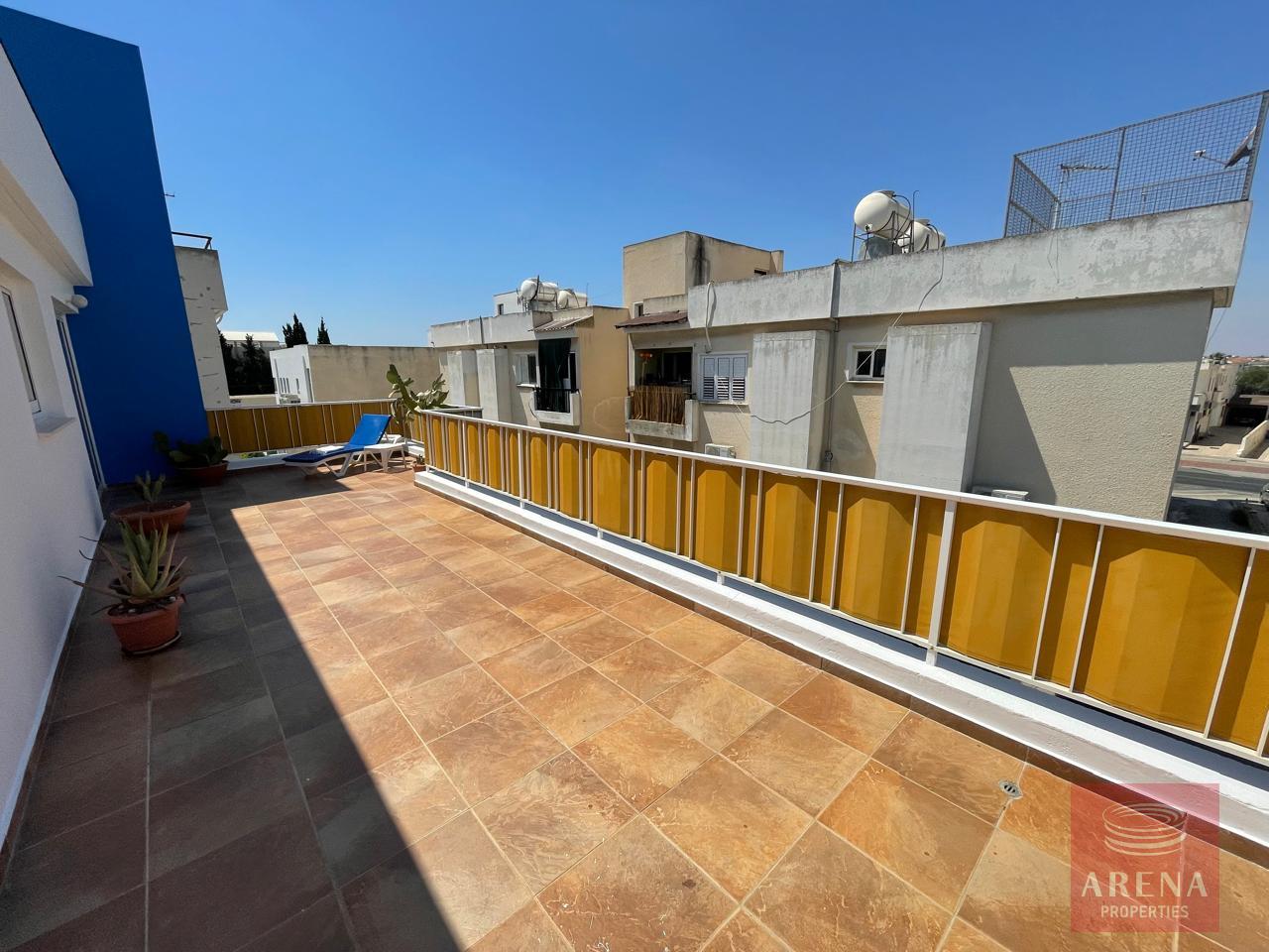 2 bed apt in Paralimni