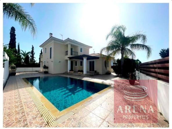 3 bed villa in pervolia