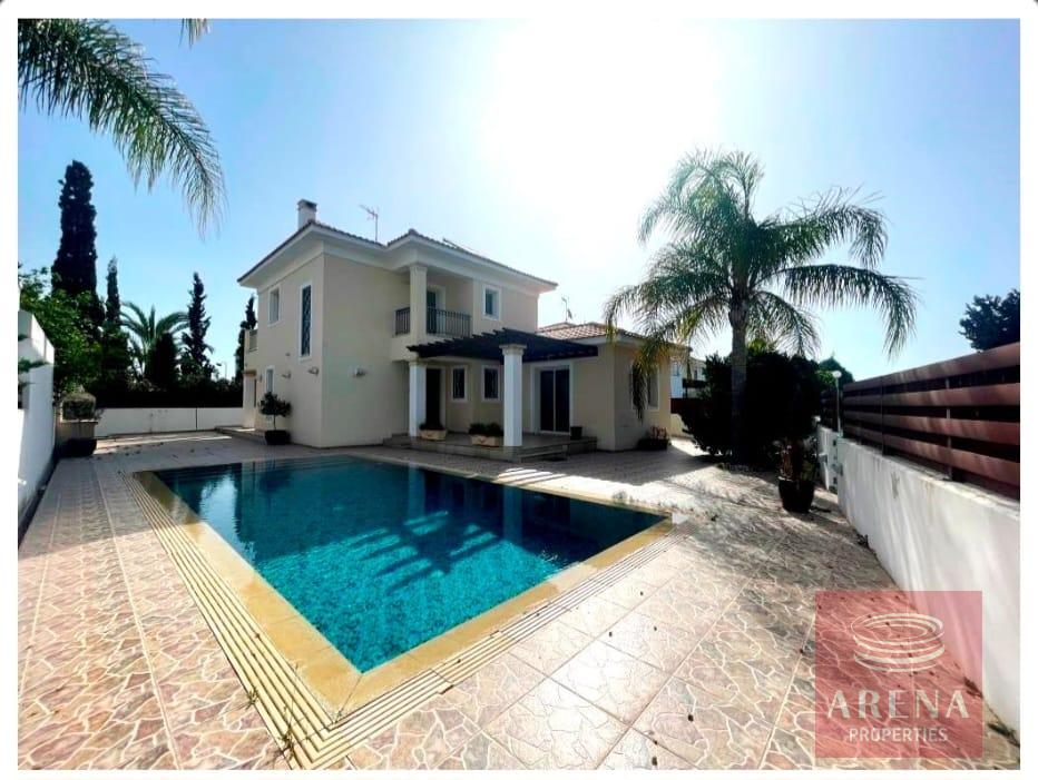 3 bed villa in pervolia