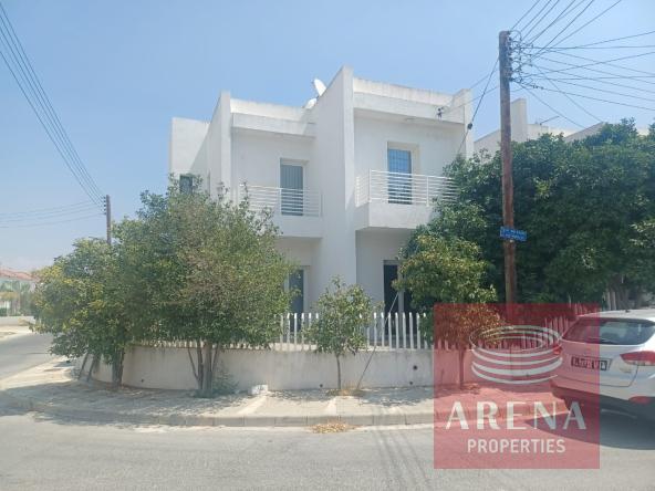 4 bed house in vergina