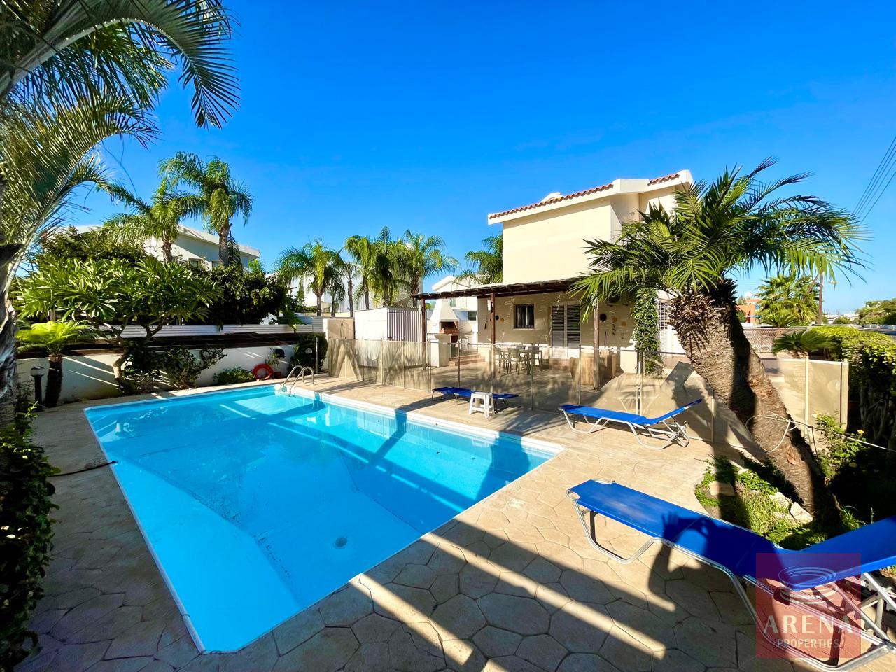 2 bed villa in protaras