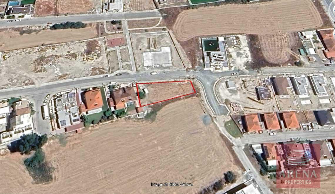 residential plot in livadia for sale