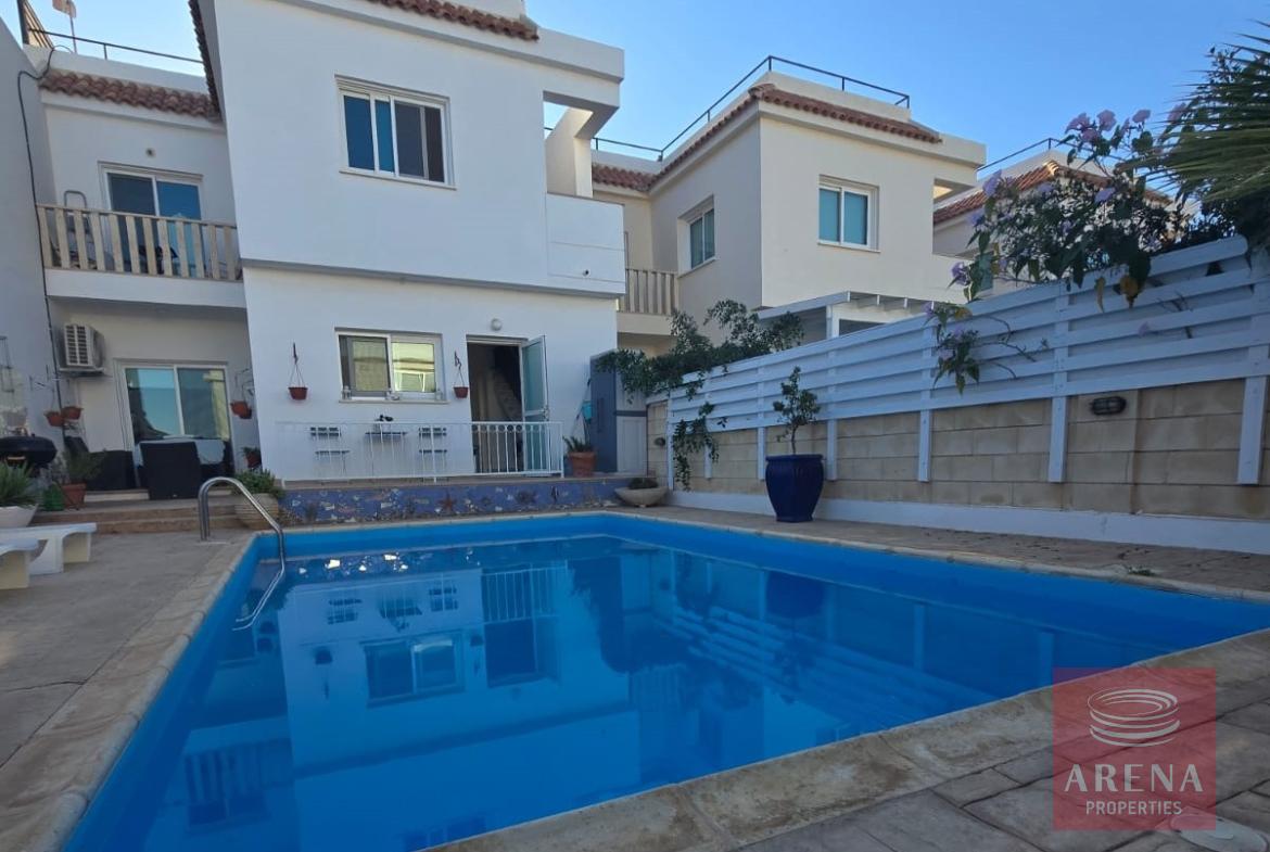 villa in cape greco