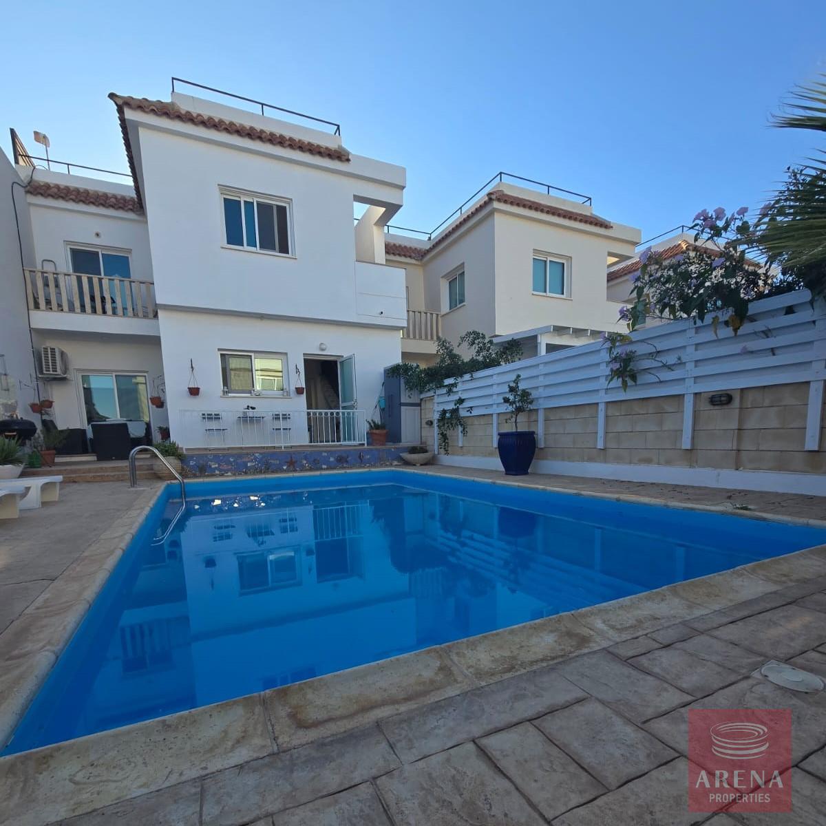 villa in cape greco