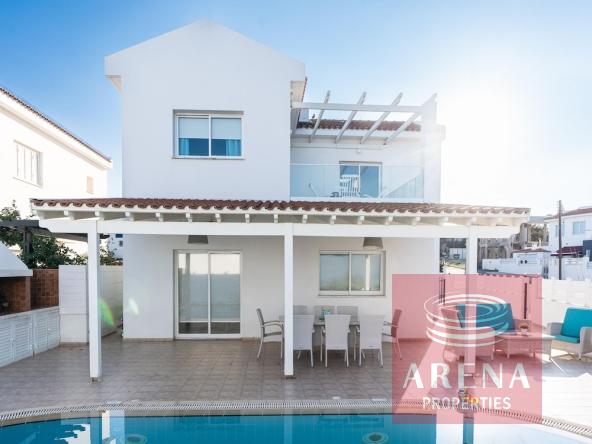 villa for rent in Kapparis