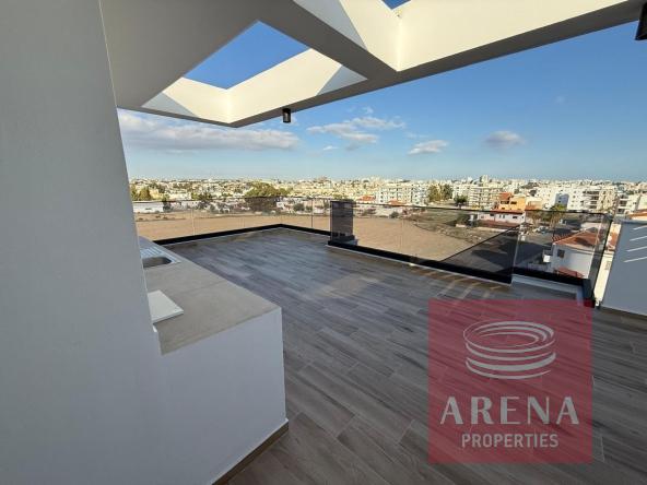 2 bed penthouse for rent in Aradippou