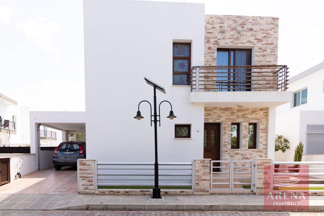 3 bed villa in pyla