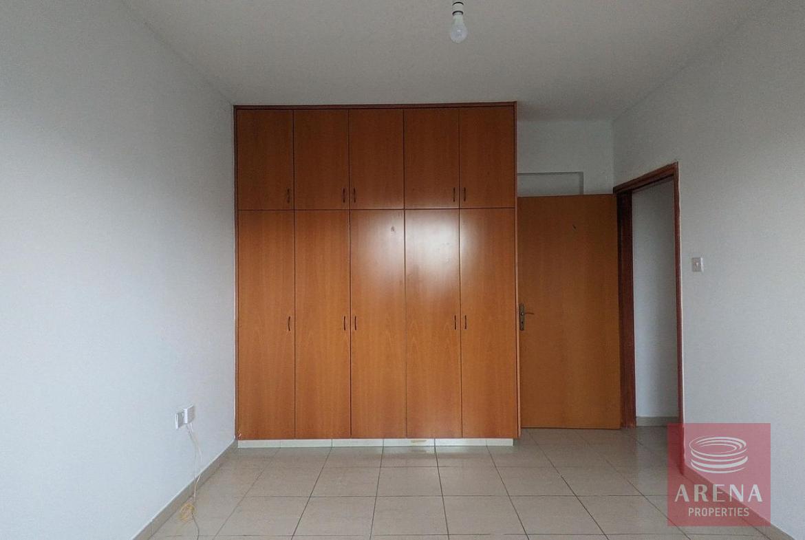 3 bed apt in Sotiros