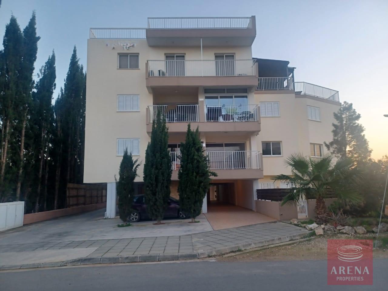 1 bed apt in derynia