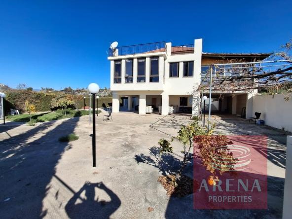 7 bed villa in Kalavasos