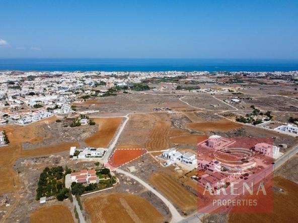 LAND IN PARALIMNI