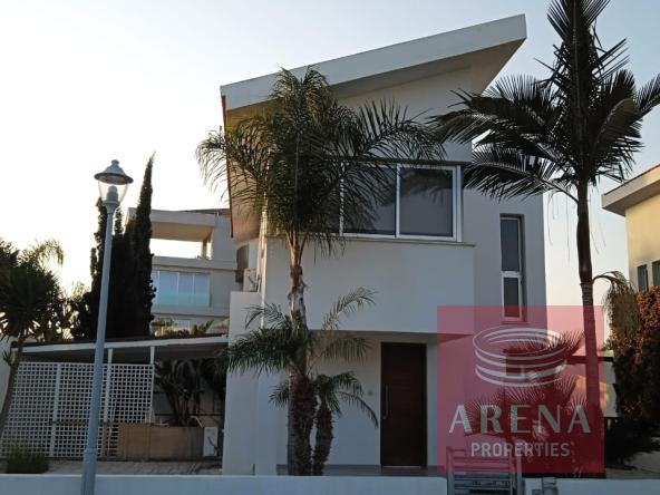 2 BED VILLA IN PERVOLIA