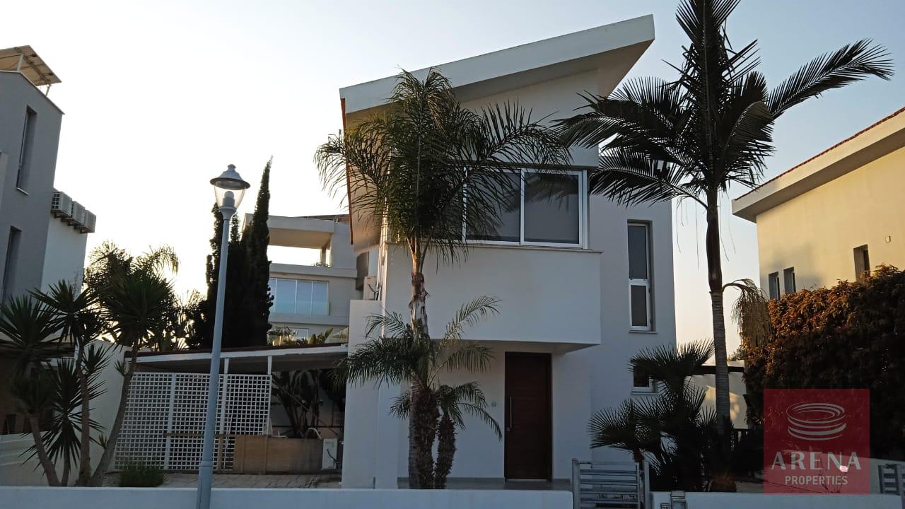 2 BED VILLA IN PERVOLIA