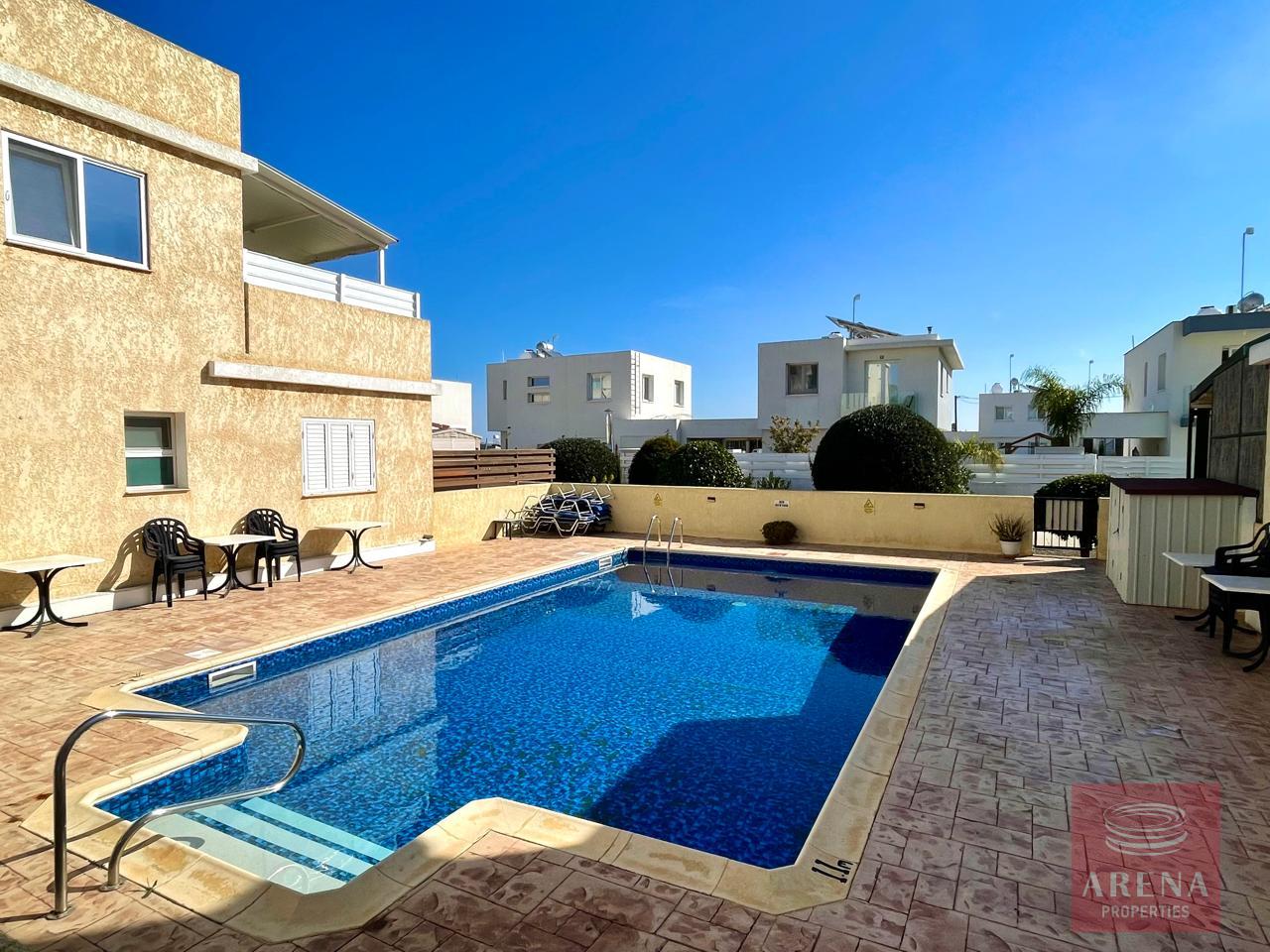 apartment for sale infrenaros