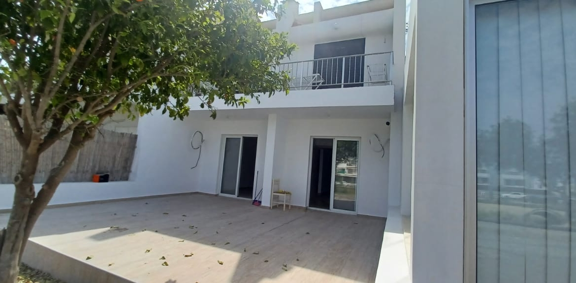 2 bed apt in Kapparis