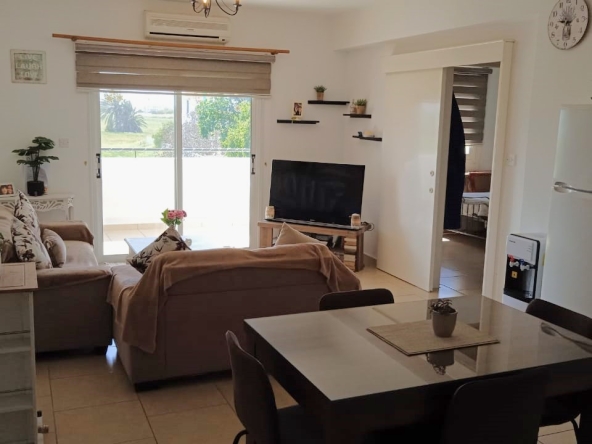 2 bed apt for rent in Pervolia