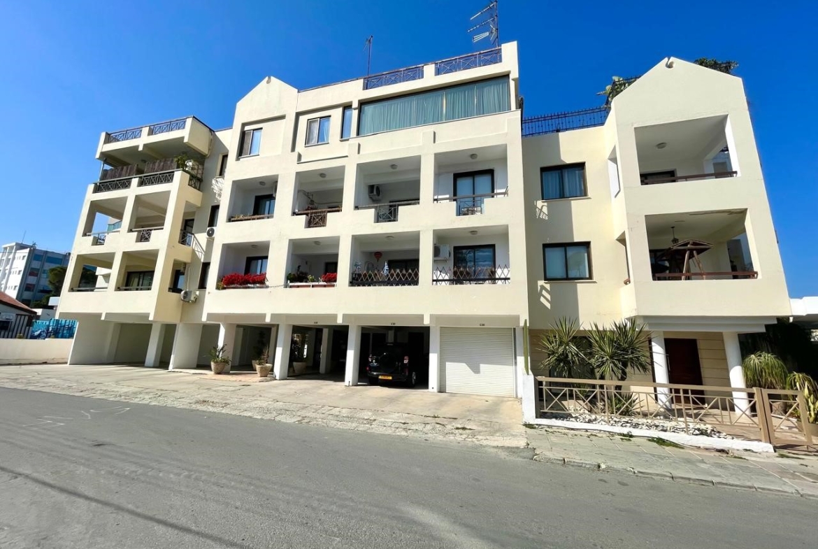 3 bed apt in faneromeni