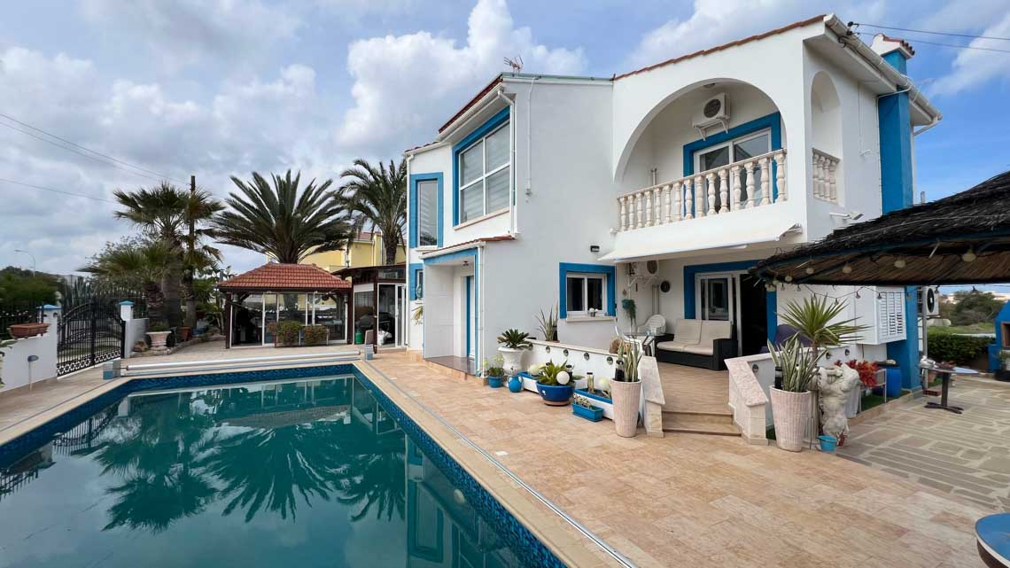 3 bed villa in Paralimni