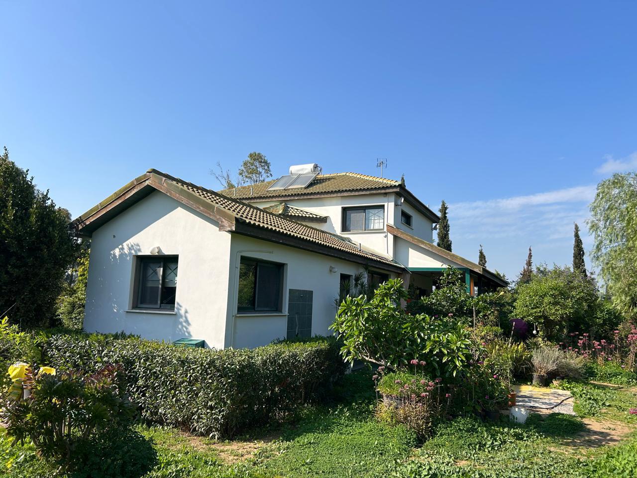 4 BED VILLA IN PERVOLIA